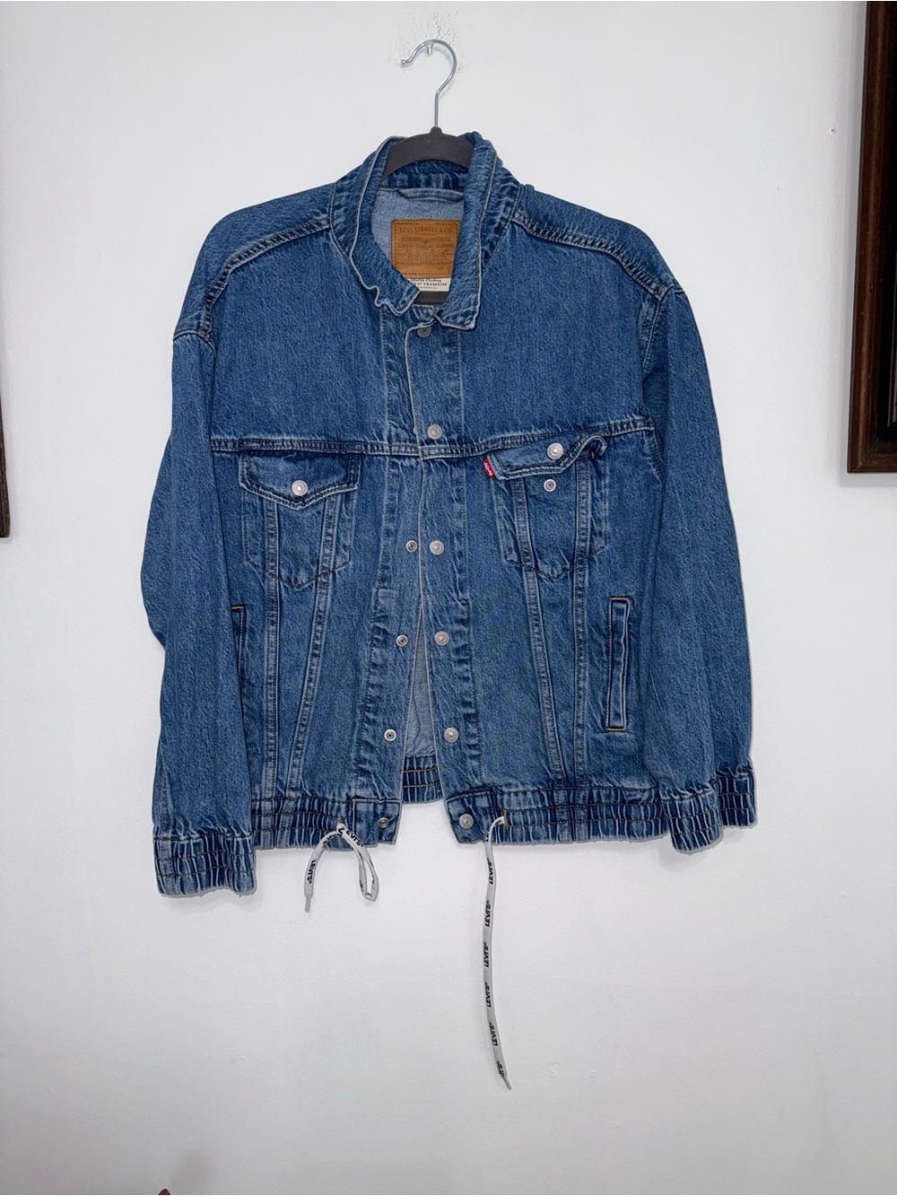Levi's Men's Denim Jacket in Medium Blue with Drawcord Hem
